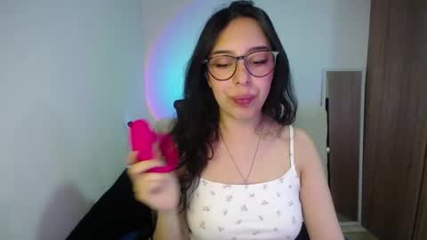 Snapshot of im_misssilver chatting on September 29, 9:53 pm im_misssilver online show from September 29, 9:53 pm