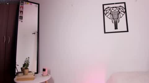 Emily  But you can tell me Emi online show from February 20, 11:49 pm