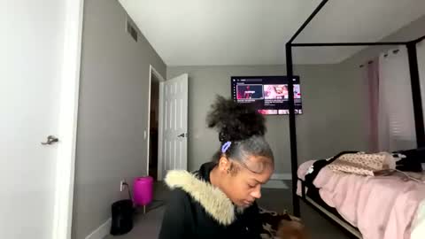 imfancii online show from October 28, 2:45 pm