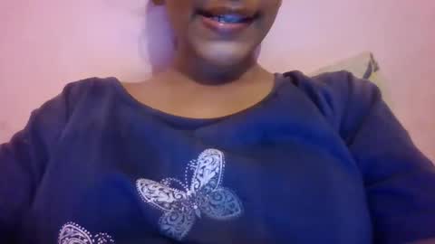 Snapshot of imlovelyrose chatting on December 2, 5:35 pm ROSE online show from December 2, 5:35 pm
