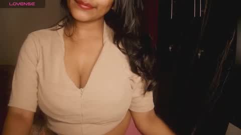 Snapshot of imlovelyrose chatting on October 15, 6:32 pm ROSE online show from October 15, 6:32 pm