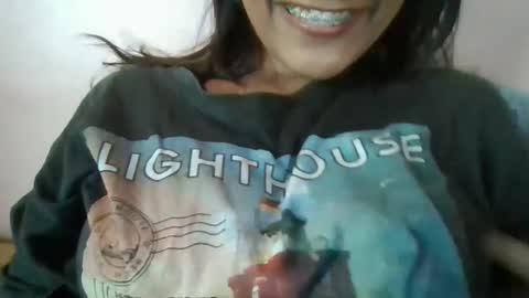 Snapshot of imlovelyrose chatting on February 5, 8:54 am ROSE online show from February 5, 8:54 am