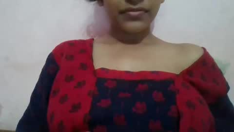 Snapshot of imlovelyrose chatting on December 11, 3:02 am ROSE online show from December 11, 3:02 am