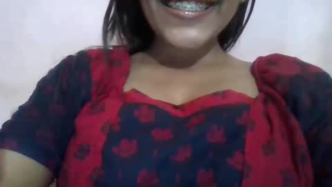 Snapshot of imlovelyrose chatting on January 29, 1:28 pm ROSE online show from January 29, 1:28 pm