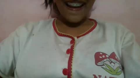 Snapshot of imlovelyrose chatting on December 30, 5:23 pm ROSE online show from December 30, 5:23 pm