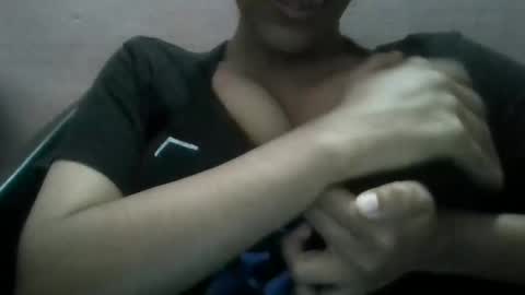 Snapshot of imlovelyrose chatting on December 8, 4:18 pm ROSE online show from December 8, 4:18 pm