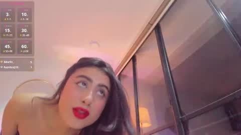 imsofia_dy online show from June 25, 12:43 am