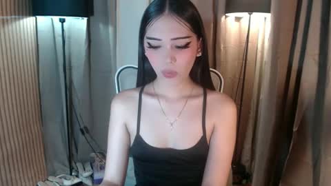 Aki online show from November 8, 9:25 am