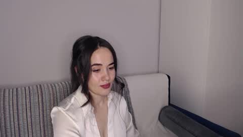 Lin online show from November 14, 7:58 pm