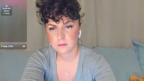 Snapshot of inakush chatting on October 29, 1:21 am Ina Kush online show from October 29, 1:21 am