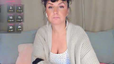 Snapshot of inakush chatting on September 22, 3:38 am Ina Kush online show from September 22, 3:38 am