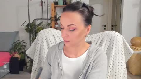 Snapshot of inakush chatting on March 4, 10:27 pm Ina Kush online show from March 4, 10:27 pm