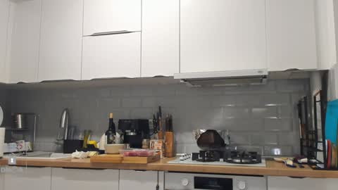 Snapshot of inakush chatting on December 8, 8:04 pm Ina Kush online show from December 8, 8:04 pm