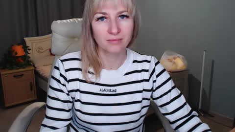 incredible_ariela online show from January 11, 11:45 am