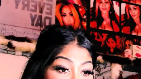 Snapshot of indian_dreamgirl chatting on September 13, 3:42 pm Bella Ambrosia online show from September 13, 3:42 pm