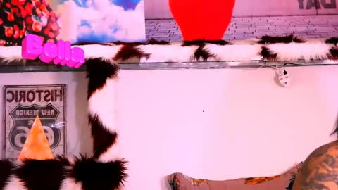 Snapshot of indian_dreamgirl chatting on February 9, 1:46 pm Bella Ambrosia online show from February 9, 1:46 pm