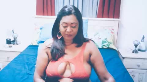 Amy online show from November 6, 11:43 pm