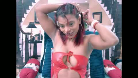 indiansexyass4u2luv online show from June 27, 7:09 am