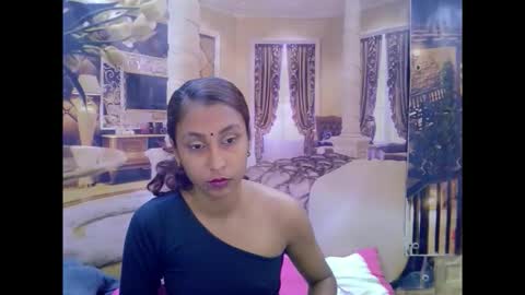 indiansexybutt4u2luv online show from March 8, 6:17 am