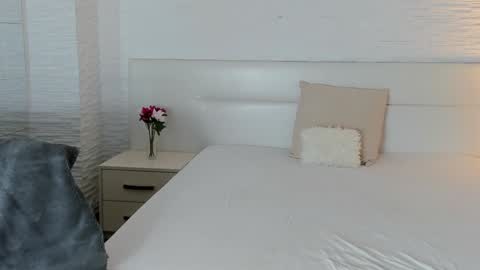 Ines Lyn online show from December 24, 4:00 am