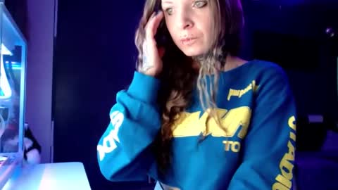 Snapshot of inesdesire chatting on January 28, 8:14 am InesDesire online show from January 28, 8:14 am