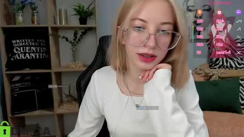 Snapshot of inferno_mia chatting on October 15, 2:19 pm Mia online show from October 15, 2:19 pm