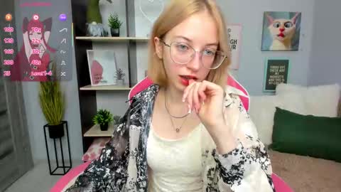Snapshot of inferno_mia chatting on October 16, 2:41 pm Mia online show from October 16, 2:41 pm
