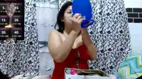 Infinitythegoddess online show from November 3, 12:14 am