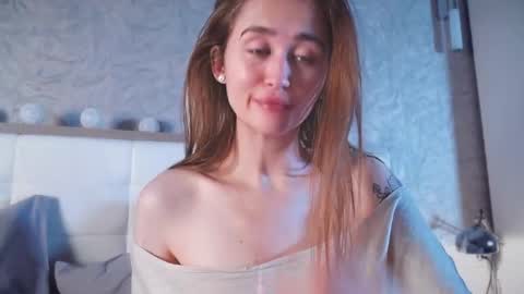 Lina online show from October 9, 6:01 pm