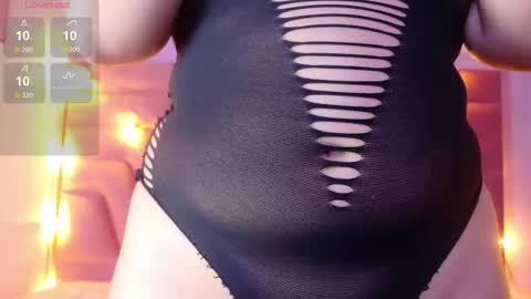 innocenthazel online show from November 4, 2:49 am