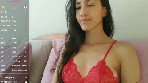 Snapshot of innocentlatiina chatting on October 17, 7:06 pm Laroa online show from October 17, 7:06 pm