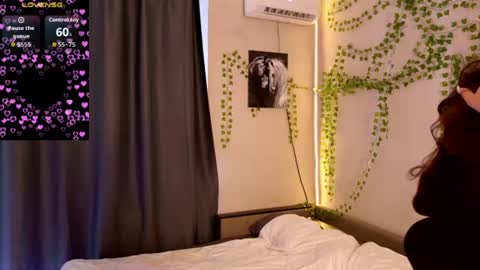 insanely_beautiful online show from July 14, 7:46 am