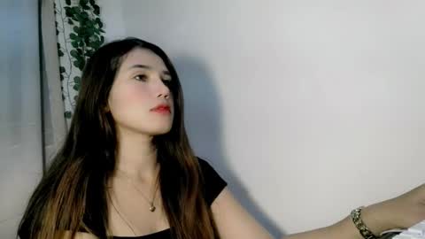 Snapshot of insigida_xxx chatting on October 13, 6:49 am Jean online show from October 13, 6:49 am