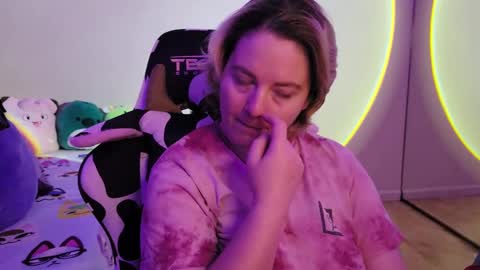 Faye online show from January 22, 6:10 am