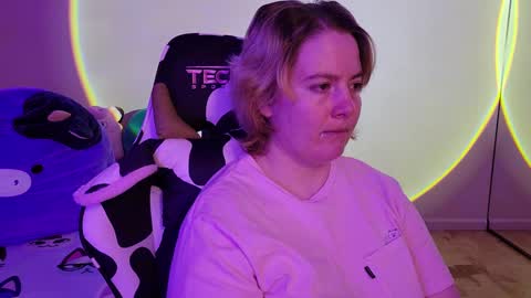 Faye online show from January 31, 2:48 am