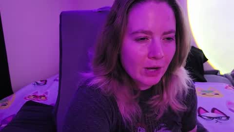 Faye online show from December 21, 6:17 am