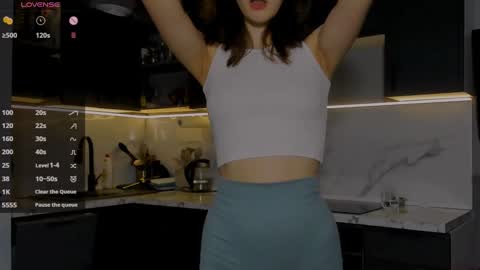 Snapshot of internetsexplorer chatting on December 20, 11:16 pm Bernadette  Join  online show from December 20, 11:16 pm