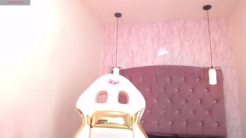 iris_77 online show from October 23, 9:10 pm