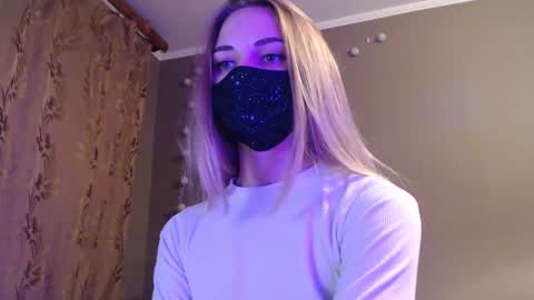 Lily online show from September 10, 5:02 pm