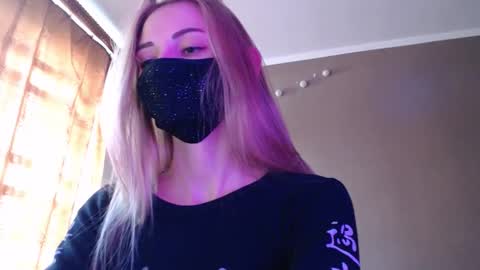 Lily online show from September 19, 11:53 am