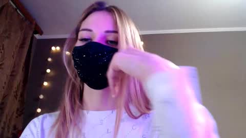 Lily online show from February 6, 6:11 pm