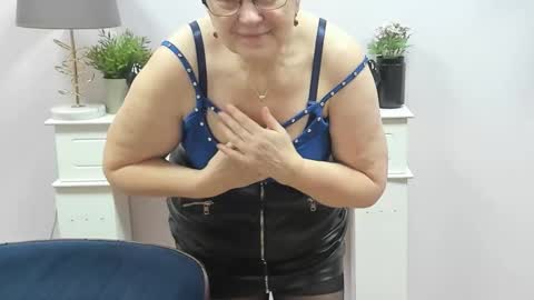 I R I S online show from January 8, 7:23 am