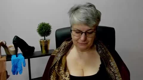 I R I S online show from February 17, 7:14 am