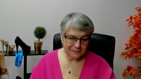 I R I S online show from January 24, 7:30 am