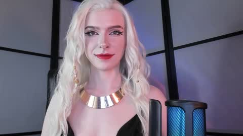 Snapshot of irisice chatting on January 6, 10:37 pm Miss Iris Fansly Miss Iris new inst. online show from January 6, 10:37 pm