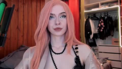 Snapshot of irisice chatting on March 9, 1:26 pm Miss Iris Fansly Miss Iris new inst. online show from March 9, 1:26 pm