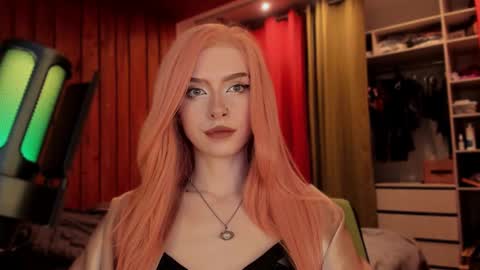 Snapshot of irisice chatting on March 5, 11:38 am Miss Iris Fansly Miss Iris new inst. online show from March 5, 11:38 am
