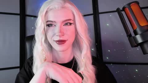 Snapshot of irisice chatting on January 25, 5:48 pm Miss Iris Fansly Miss Iris new inst. online show from January 25, 5:48 pm