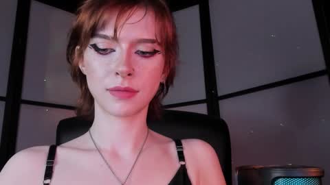 Snapshot of irisice chatting on December 10, 9:23 am Miss Iris Fansly Miss Iris new inst. online show from December 10, 9:23 am