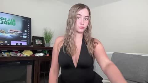 Irispink1 online show from May 6, 3:38 pm